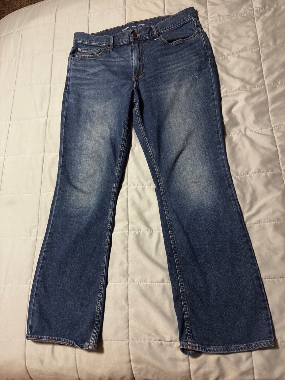 Old Navy Men's Bootcut Jeans Blue Denim Built-in Flex Medium Wash 5-Pocket